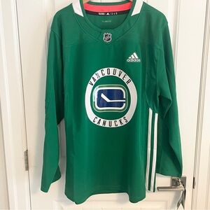 BNWT Authentic Adidas Vancouver Canucks Green Practice Jersey Size 52 Large NEW